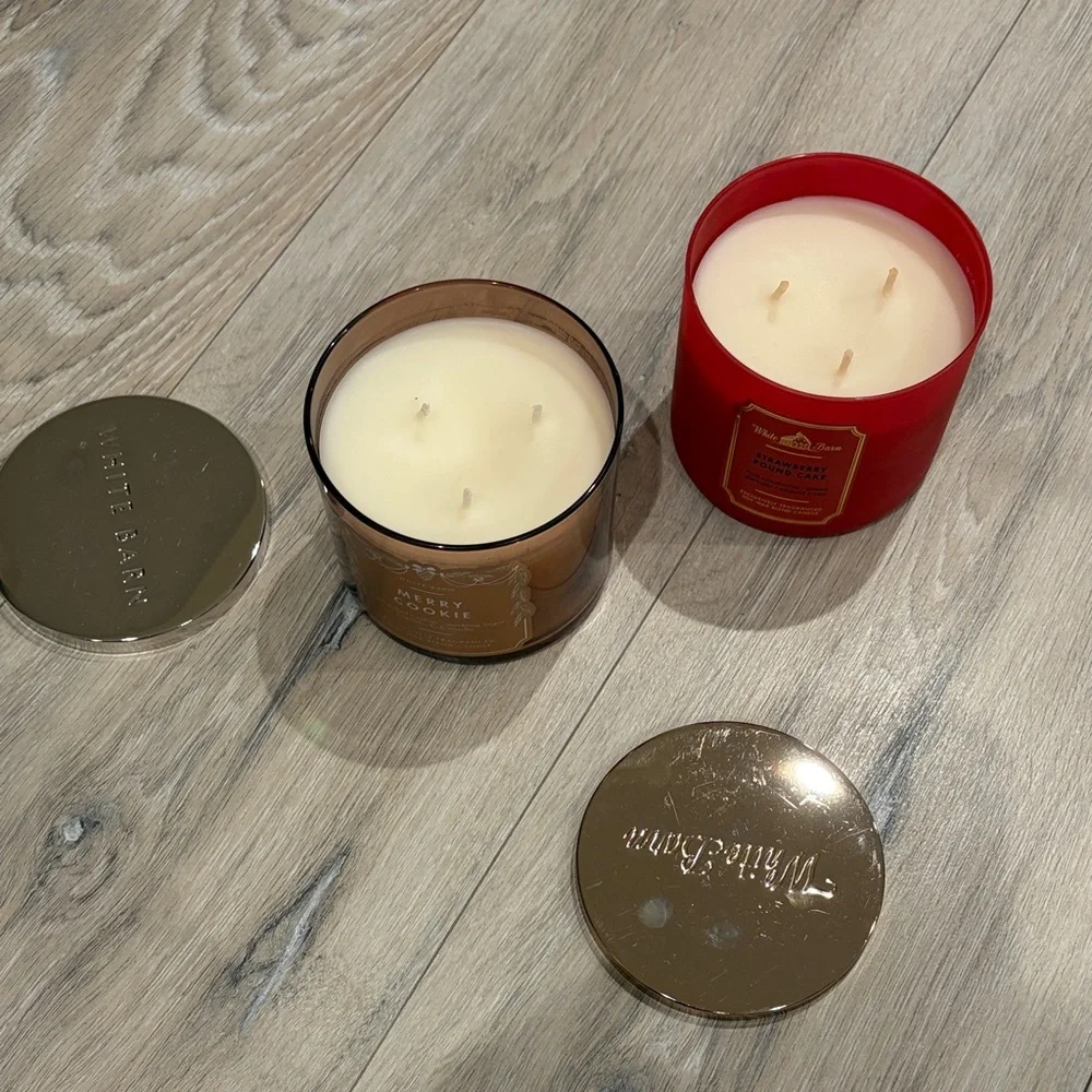 NEW White Barn Strawberry Pound Cake & merry cookie Candles - Picture 2 of 6